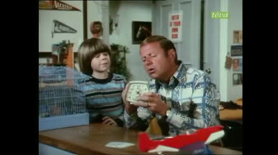 Huit ça suffit (1977) French S3E26 Les Lauréats.