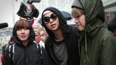 (VOSTFR) Bon Voyage 1 - Behind 2